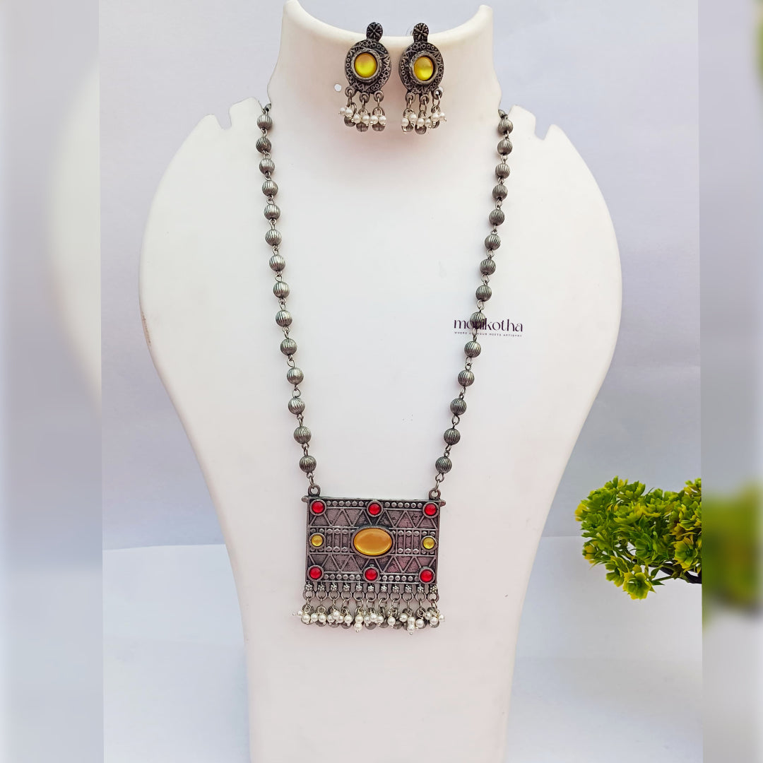 Charu Long Necklace Set