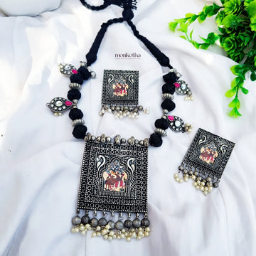 Vanya Mesmerizing Necklace Set