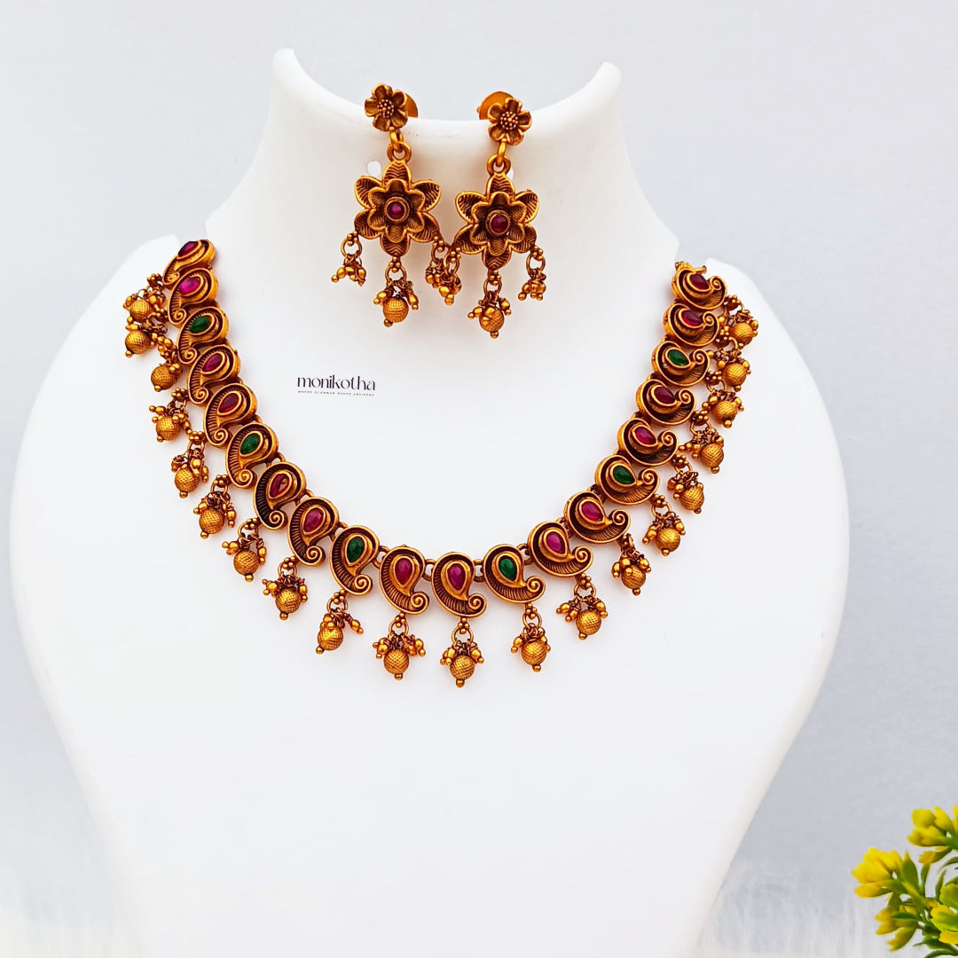 Dishita Antique Necklace Set