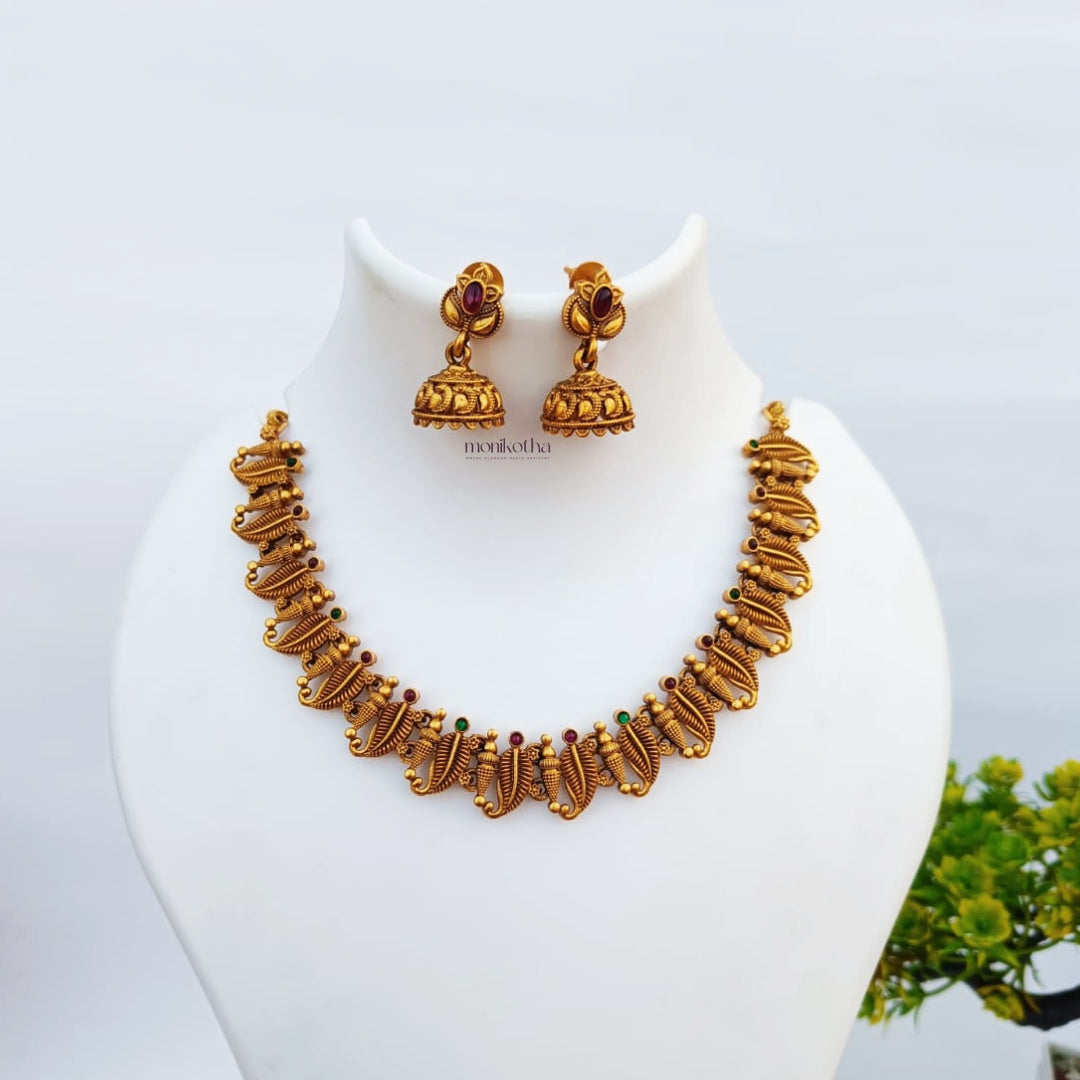 Saanvi Antique Necklace Set