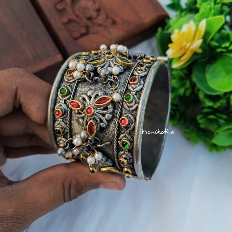 Naina Embellished Ethnic Cuff Bangle