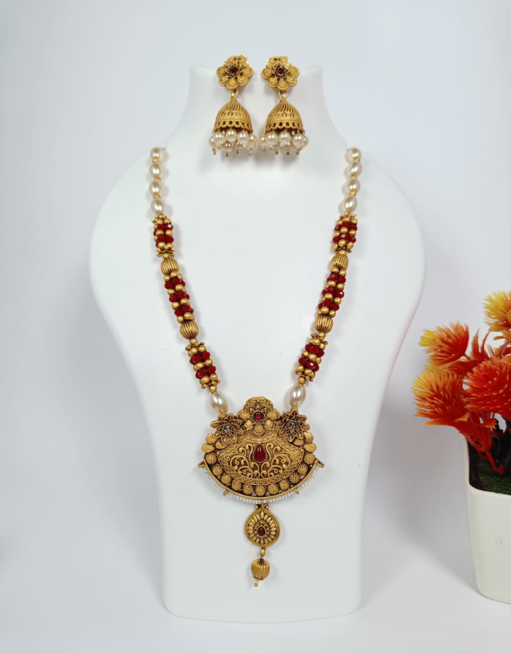 Meenakshi Exquisite Antique Necklace Set